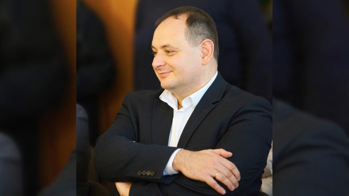 Чи можуть законно відсторонити мера Івано-Франківська від посади та хто тоді стане його наступником